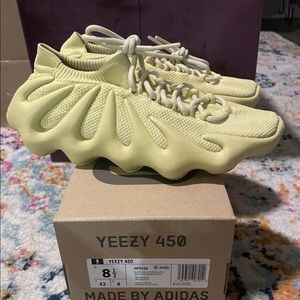 Size 8.5 - adidas Yeezy 450 Sulfur